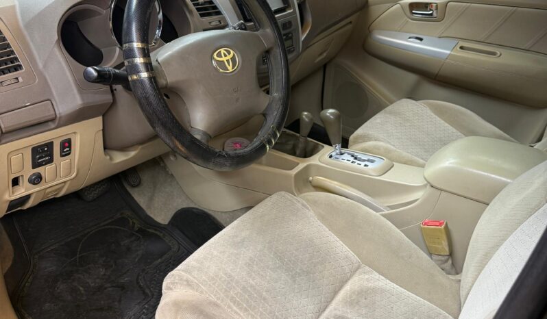 
								Toyota Fortuner 2007 full									