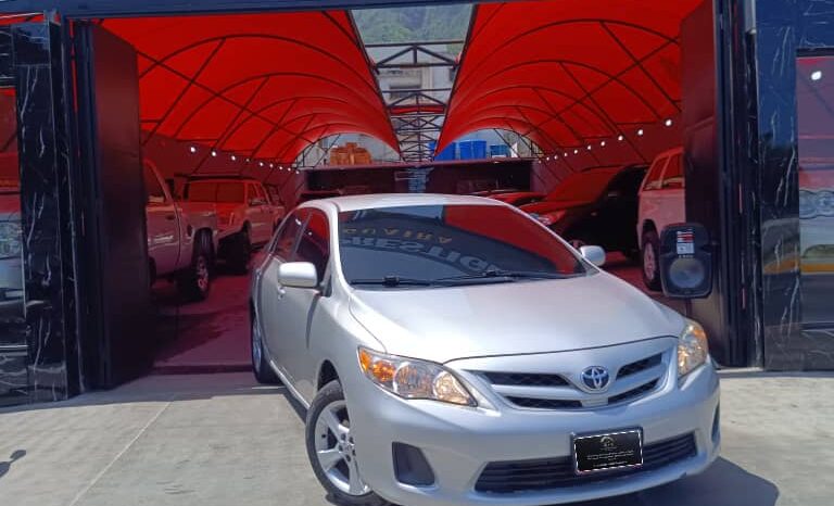 
								Toyota Corolla LE 2012 full									