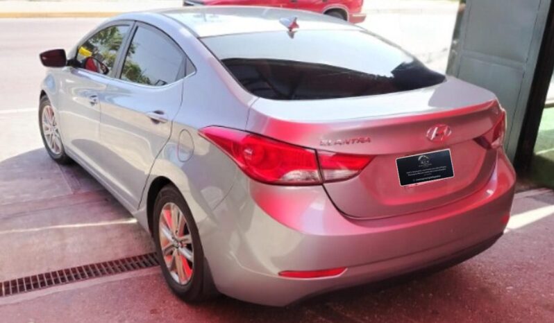 
								Hyundai Elantra 2016 full									