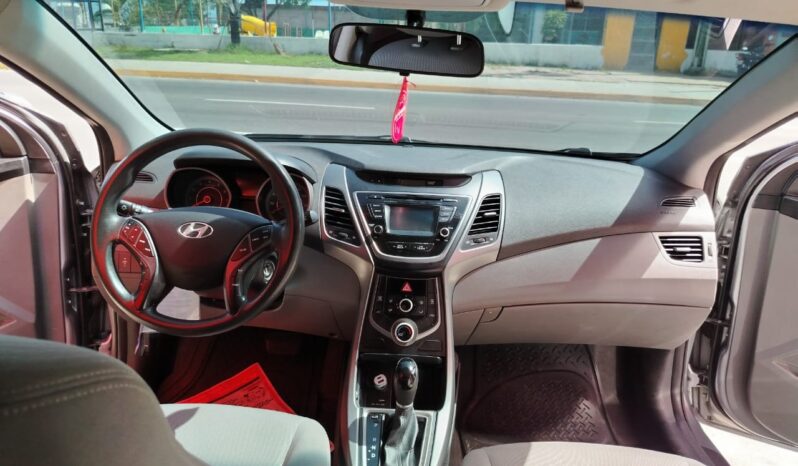 
								Hyundai Elantra 2016 full									