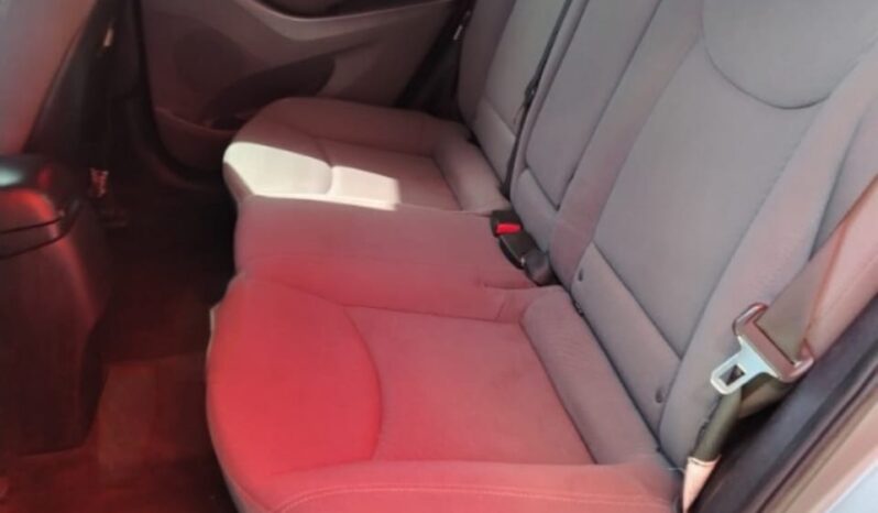 
								Hyundai Elantra 2016 full									