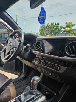 
										Toyota Tacoma 2017 full									