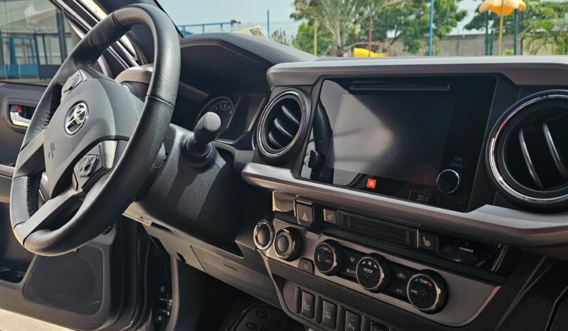 
								Toyota Tacoma 2017 full									