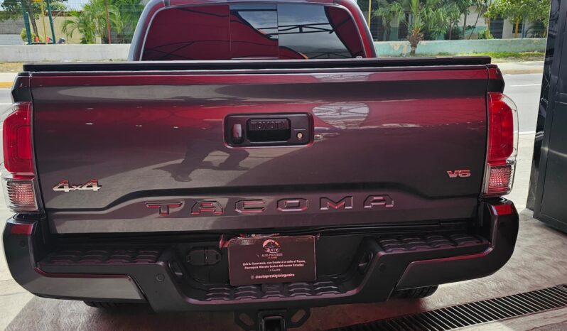 
								Toyota Tacoma 2017 full									