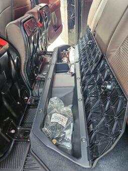 
										Toyota Tacoma 2017 full									