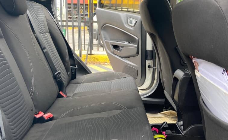 
								Ford Fiesta Titanium 2019 full									