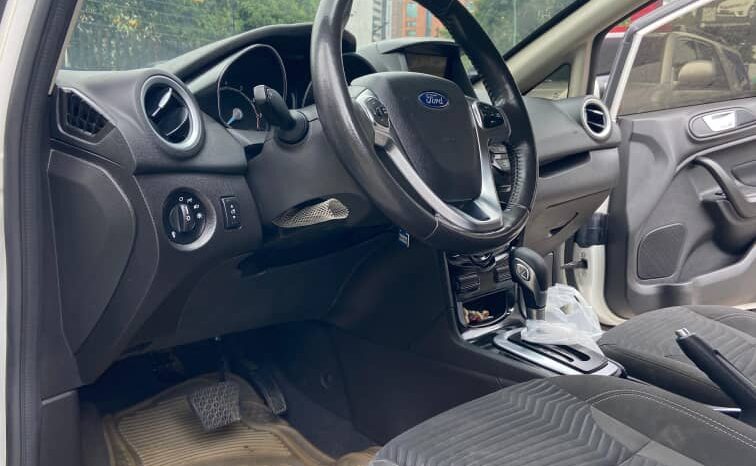 
								Ford Fiesta Titanium 2019 full									