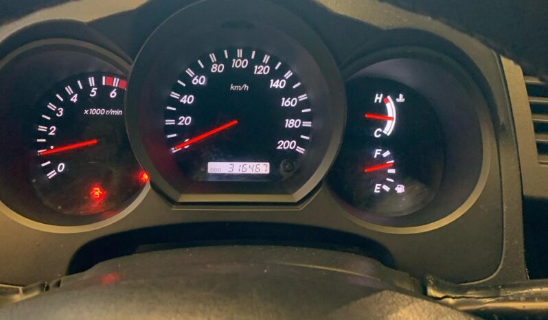 
								Toyota Hilux kavak 2009 full									