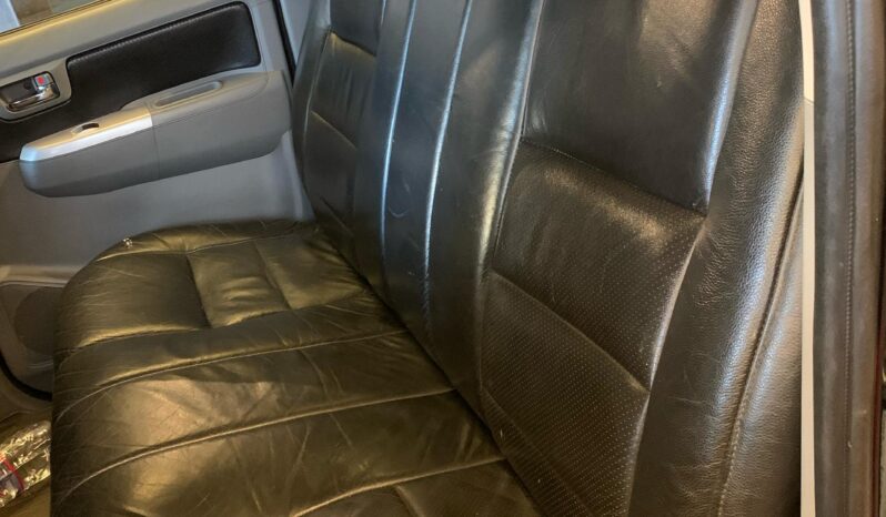 
								Toyota Hilux kavak 2009 full									