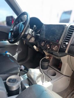 
										Mazda BT-50 2011 full									