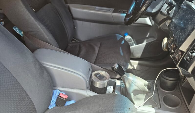 
								Mazda BT-50 2011 full									