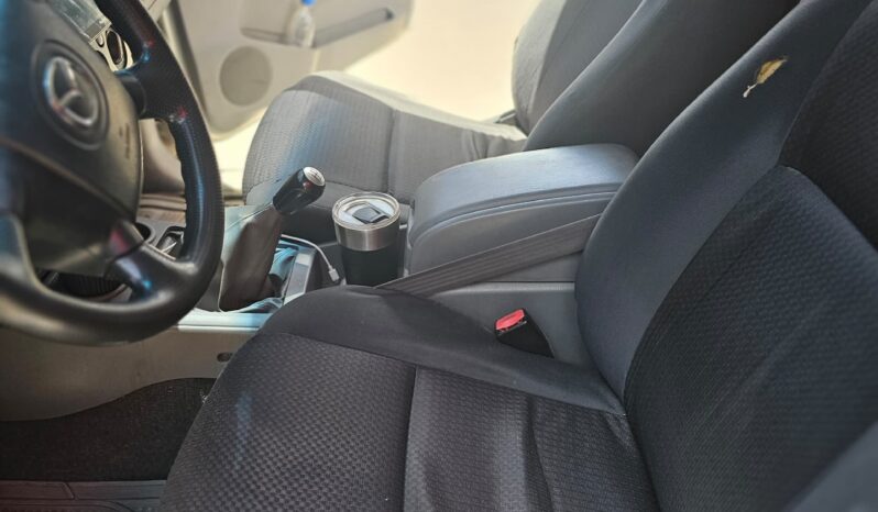 
								Mazda BT-50 2011 full									