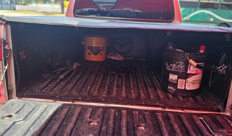 
								Mazda BT-50 2011 full									