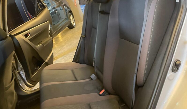 
								Toyota Corolla LE 2017 full									