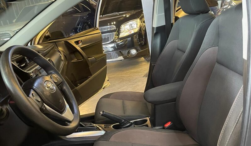 
								Toyota Corolla LE 2017 full									