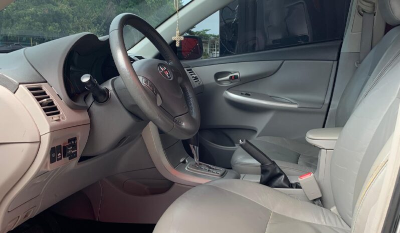 
								Toyota Corolla GLI 2010 full									