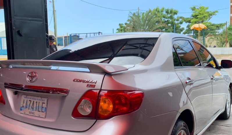 
								Toyota Corolla GLI 2010 full									