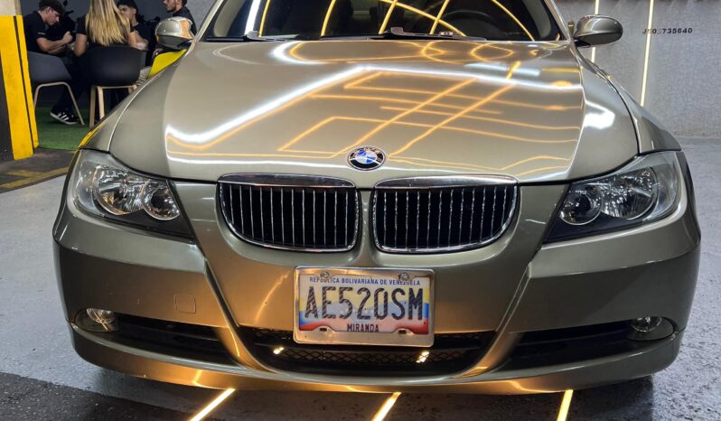 
								BMW 325i Limousine 2006 full									