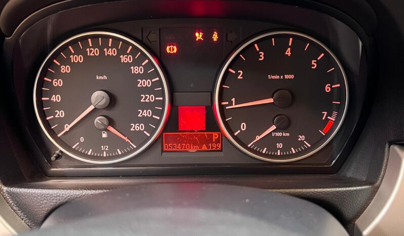 
								BMW 325i Limousine 2006 full									