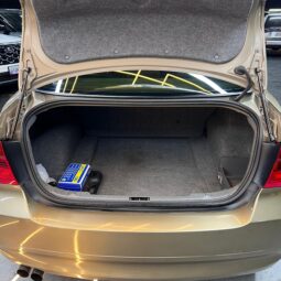 
										BMW 325i Limousine 2006 full									