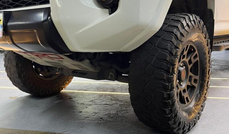 
								Toyota 4runner trd pro 2017 full									