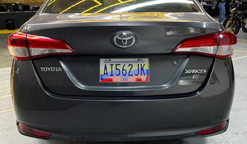 
								Toyota Yaris E 2019 full									