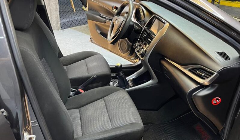 
								Toyota Yaris E 2019 full									