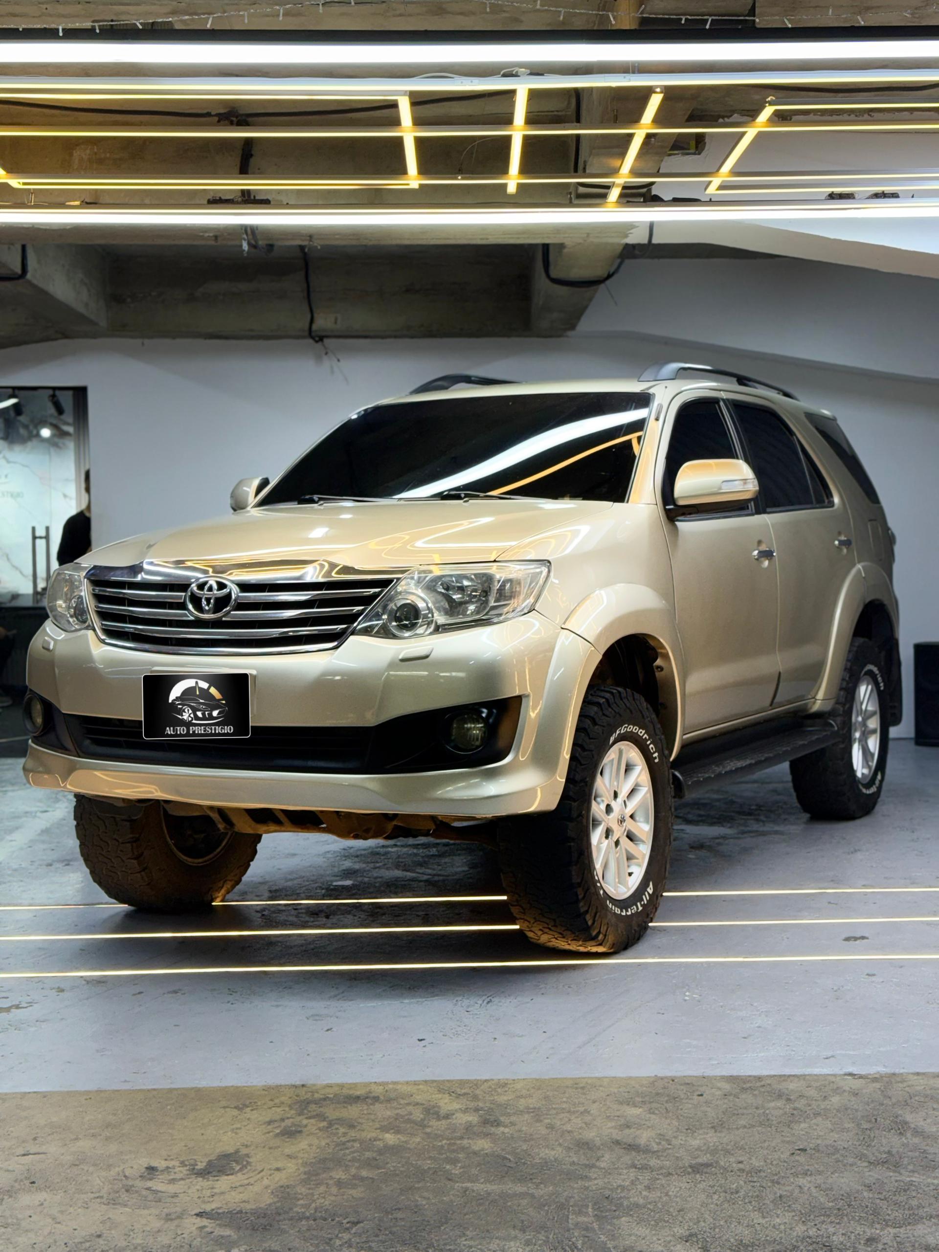 Toyota Fortuner 2012
