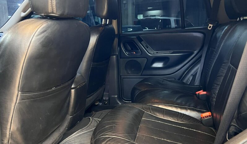 
								Jeep Laredo 2004 full									