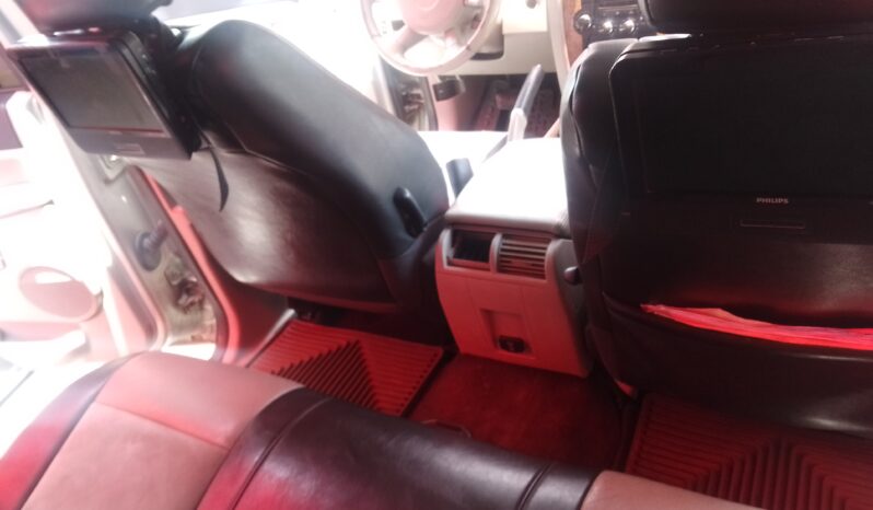 
								Jeep Cherokee Limited 2010 full									