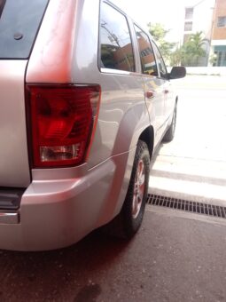 
										Jeep Cherokee Limited 2010 full									