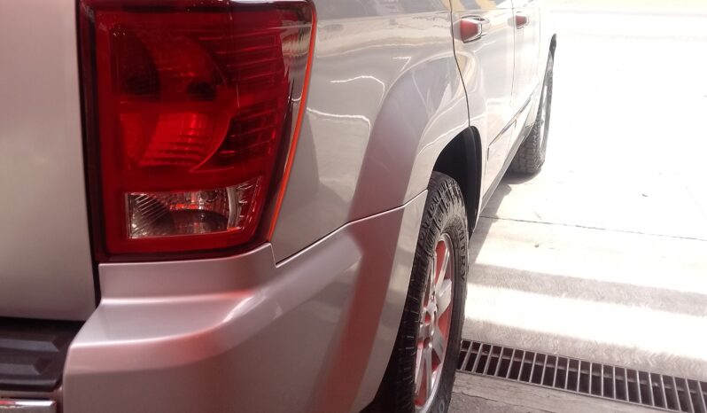 
								Jeep Cherokee Limited 2010 full									