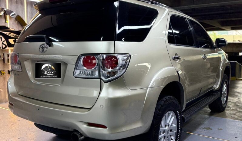 
								Toyota Fortuner 2012 full									
