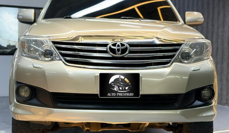 
								Toyota Fortuner 2012 full									