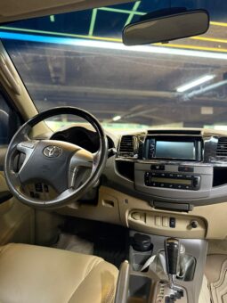 
										Toyota Fortuner 2012 full									