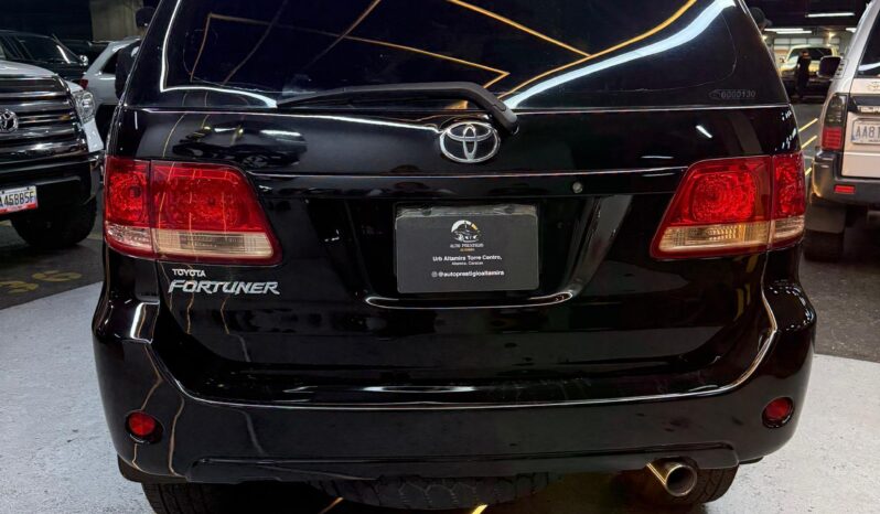 
								Toyota Fortuner 2007 full									