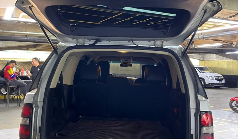 
								Ford Explorer 2010 full									