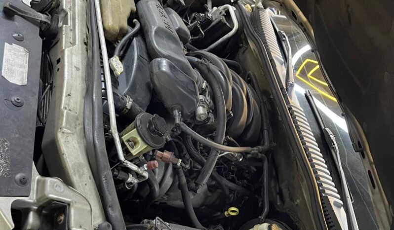 
								Ford Explorer 2010 full									