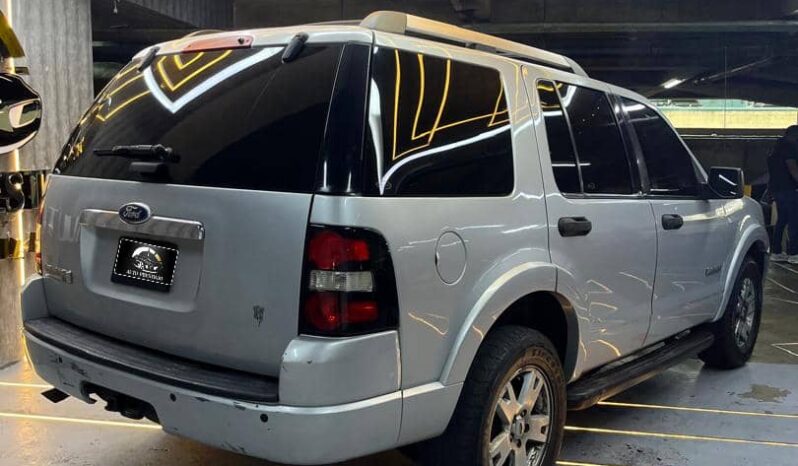 
								Ford Explorer 2010 full									